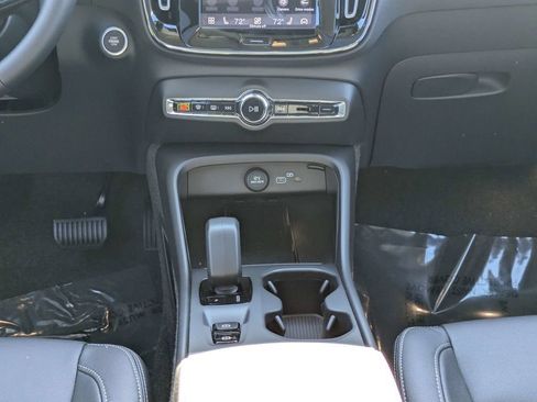 Used 2026 Volvo XC40 B5 Core AWD/4WD image 20