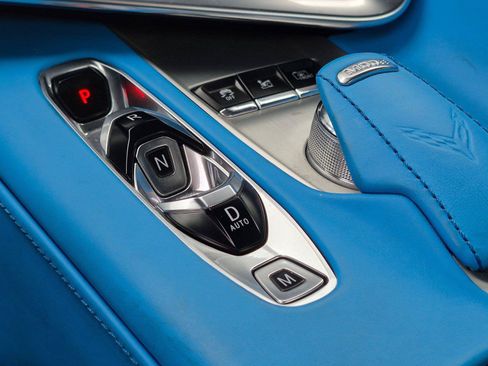 Used 2024 Chevrolet Corvette Stingray Premium Conv w/ Z51 Performance Package RWD image 19