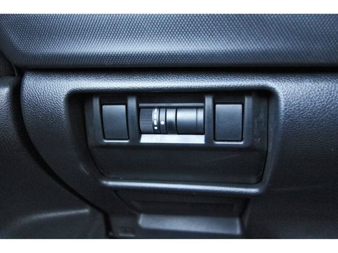 Certified 2025 Subaru Forester Premium AWD/4WD image 20