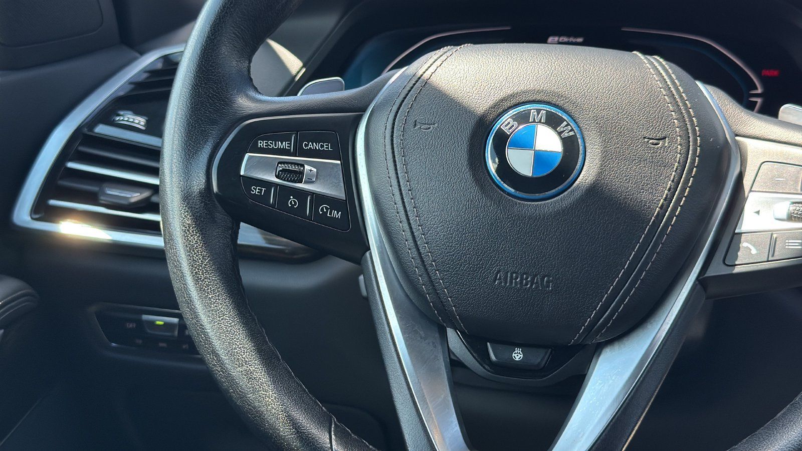 Used 2023 BMW X5 xDrive45e AWD/4WD image 16