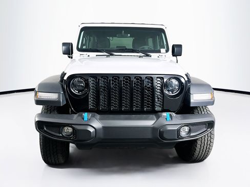 Used 2023 Jeep Wrangler Unlimited w/ 8.4" Radio Group AWD/4WD image 2