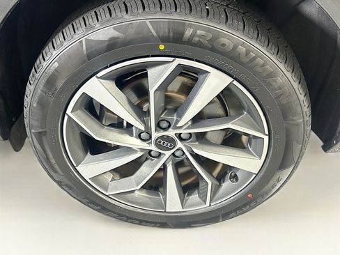 Used 2024 Audi Q5 2.0T Premium Plus AWD/4WD image 11