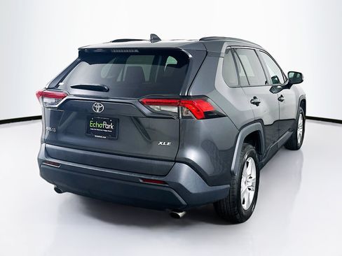 Used 2021 Toyota RAV4 XLE FWD image 7