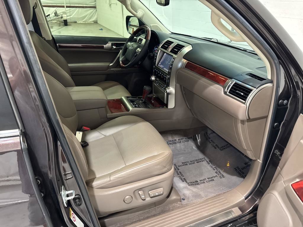 Used 2013 Lexus GX 460 w/ Comfort Plus Pkg AWD/4WD image 59