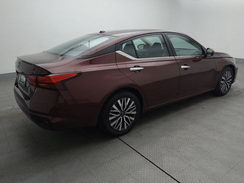 Used 2023 Nissan Altima 2.5 SV image 10