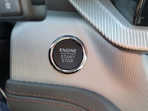 New 2026 Ford Explorer Active w/ Active Comfort Package image 25