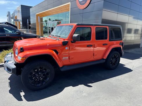 Used 2023 Jeep Wrangler Unlimited Sahara AWD/4WD image 21