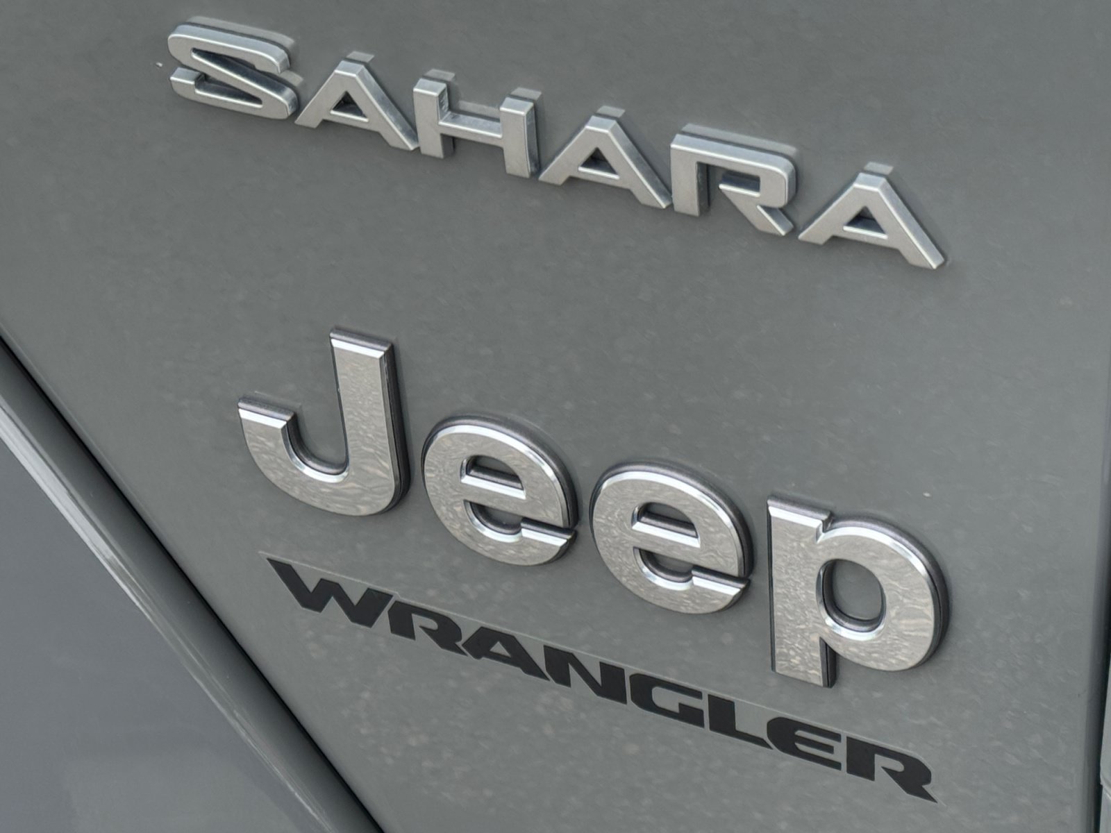 Used 2023 Jeep Wrangler Unlimited Sahara AWD/4WD image 17