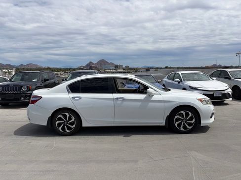 Used 2017 Honda Accord EX-L image 3