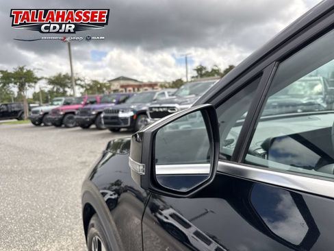 Used 2023 Kia Sportage EX FWD image 14