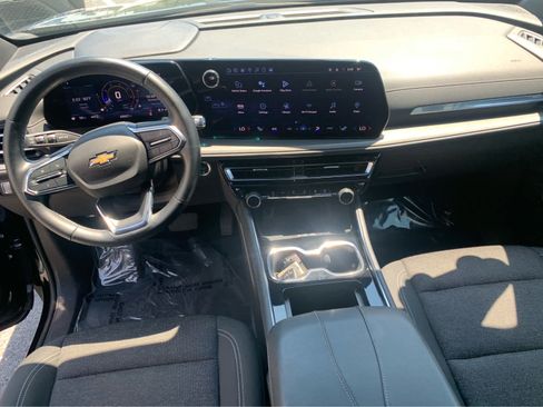 Used 2024 Chevrolet Traverse LT AWD/4WD image 10
