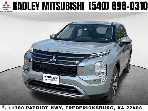 New 2026 Mitsubishi Outlander SE image 1