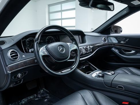 Used 2015 Mercedes-Benz S 550 Sedan image 20