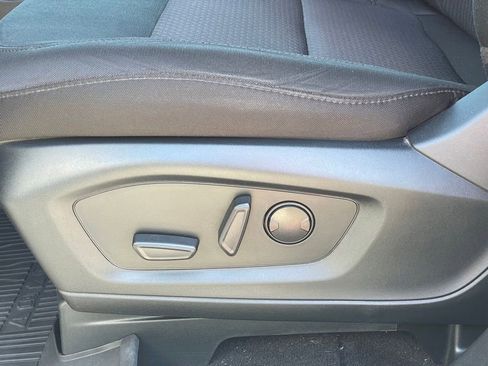 Used 2024 Ford Explorer XLT AWD/4WD image 15