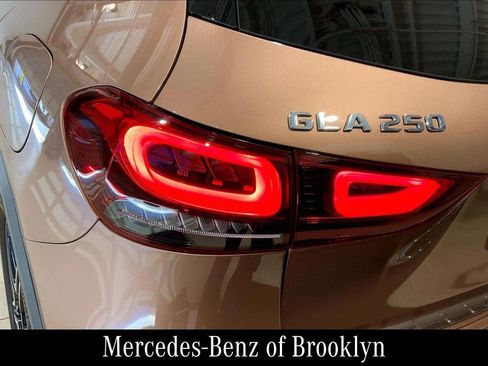 Used 2023 Mercedes-Benz GLA 250 4MATIC image 32