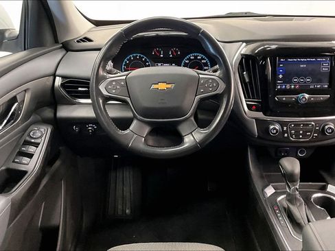 Used 2021 Chevrolet Traverse LT w/ LPO, Cargo Package AWD/4WD image 4