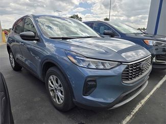 Used 2023 Ford Escape Active image 1