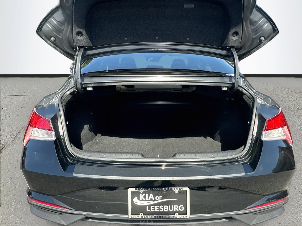 Used 2023 Hyundai Elantra SEL w/ Convenience Package FWD image 25