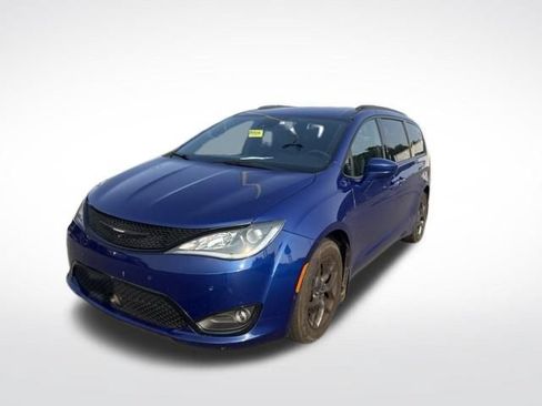 Used 2018 Chrysler Pacifica Touring-L Plus w/ Advanced Safetytec Group FWD image 1