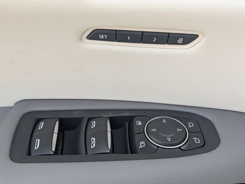 New 2026 Cadillac XT5 Premium Luxury w/ Driver Assist Package AWD/4WD image 17