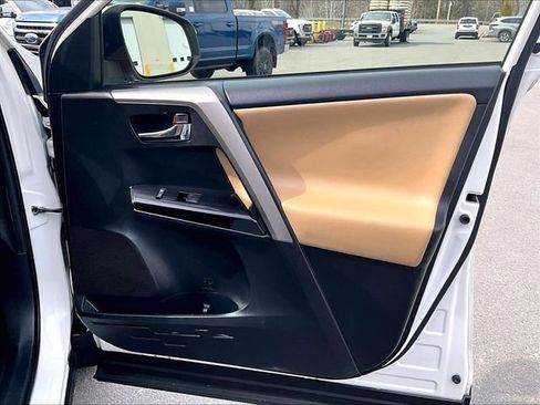 Used 2017 Toyota RAV4 Limited w/ Advanced Technology Package image 20