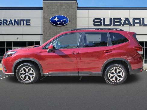 Used 2022 Subaru Forester Premium AWD/4WD image 6
