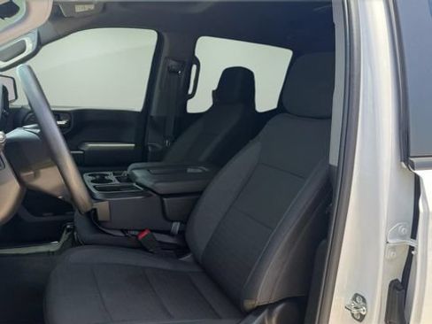 Used 2025 Chevrolet Silverado 1500 Custom AWD/4WD image 15