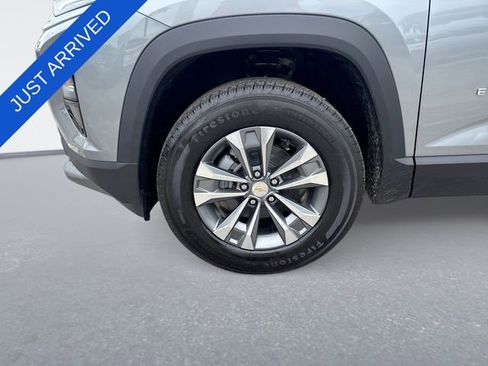 New 2026 Chevrolet Equinox LT FWD image 10