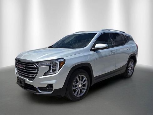 Used 2022 GMC Terrain SLT AWD/4WD image 2
