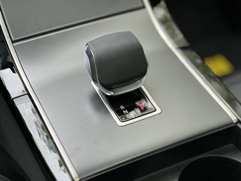 New 2026 Land Rover Range Rover Velar S image 31