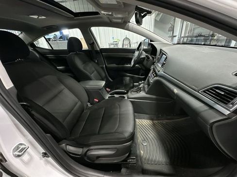 Used 2018 Hyundai Elantra Value Edition FWD image 28