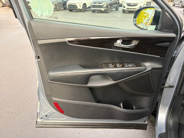 Used 2020 Kia Sorento S AWD/4WD image 14