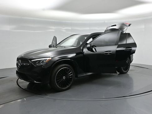 Used 2025 Mercedes-Benz GLC 300 image 33