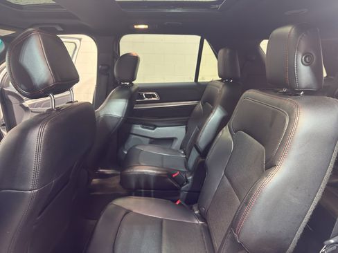 Used 2016 Ford Explorer Sport AWD/4WD image 28