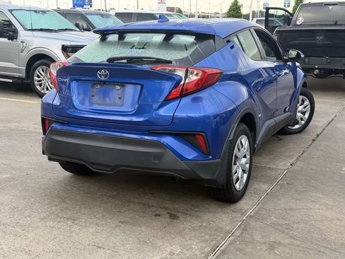 Used 2019 Toyota C-HR LE image 5