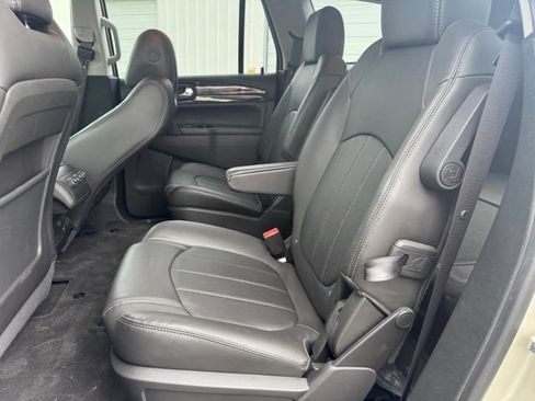 Used 2017 Buick Enclave Leather FWD image 11
