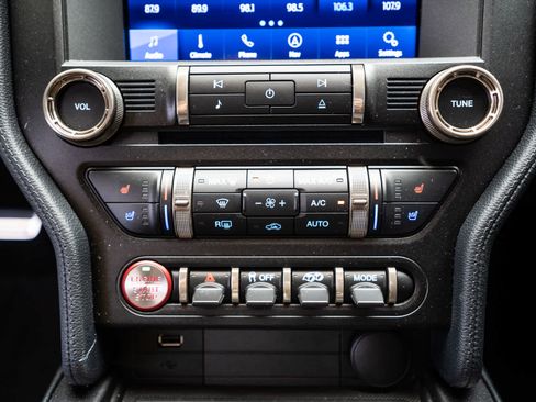 Used 2020 Ford Mustang Shelby GT500 w/ Technology Package image 24