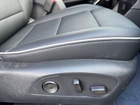 Used 2025 Buick Enclave Preferred image 21