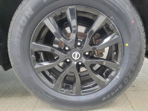 Used 2017 Nissan Rogue SV w/ Midnight Edition AWD/4WD image 31