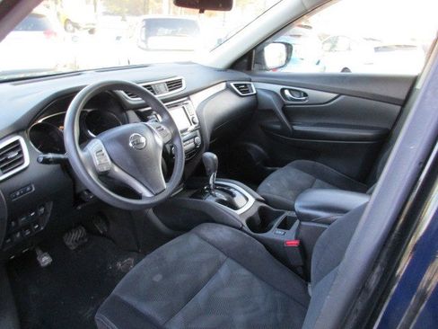 Used 2016 Nissan Rogue SV w/ SV Premium Package image 15