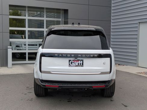 New 2025 Land Rover Range Rover SV AWD/4WD image 4