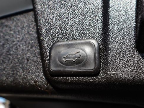 Used 2017 Buick Enclave Premium image 35