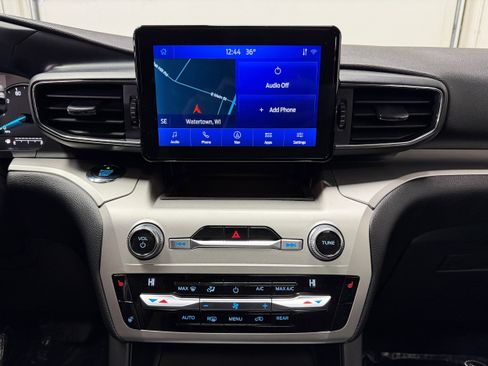 Used 2021 Ford Explorer XLT w/ Equipment Group 202A image 20