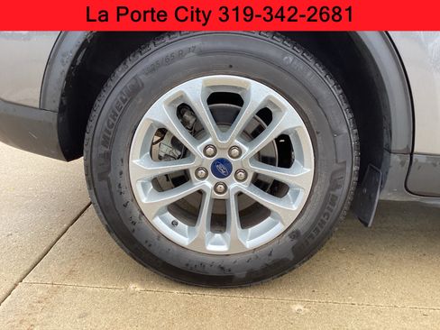 Used 2022 Ford Escape SE FWD image 24