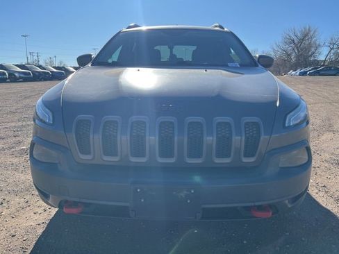 Used 2016 Jeep Cherokee Trailhawk w/ Cold Weather Group image 9