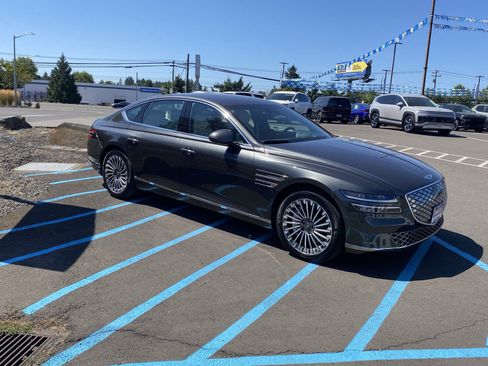 Used 2024 Genesis G80 image 7