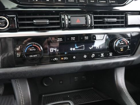 Used 2022 Nissan Pathfinder Platinum w/ Cargo Package image 34