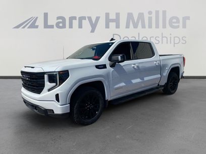 Used 2022 GMC Sierra 1500 Elevation w/ Elevation Premium Package
