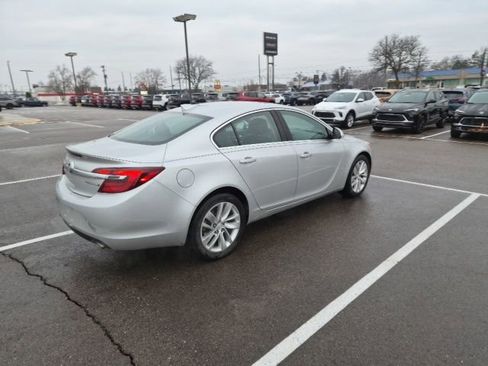 Used 2015 Buick Regal image 6