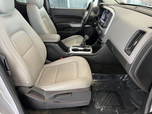 Used 2016 Chevrolet Colorado LT w/ LT Convenience Package RWD image 14